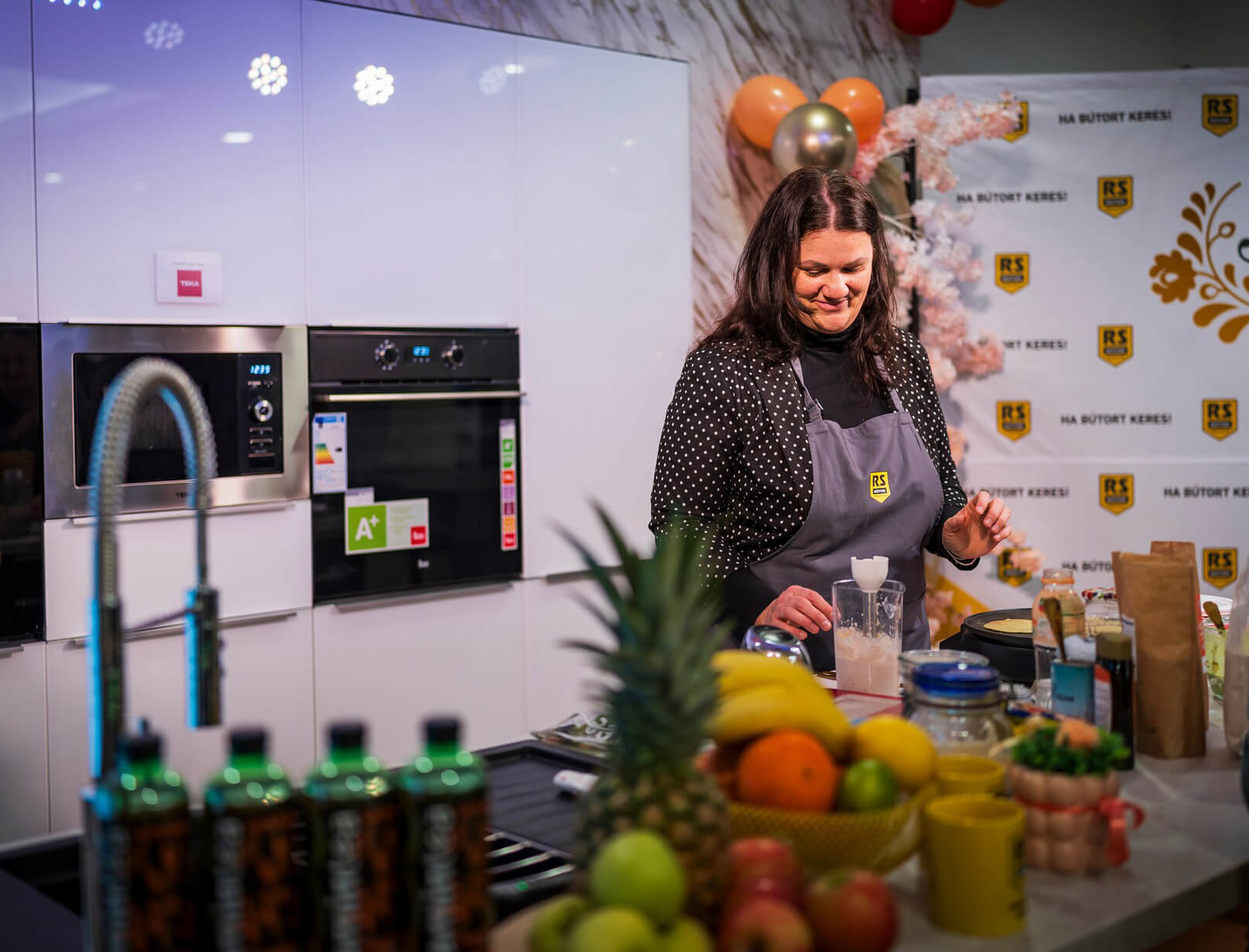 4 HELYSZÍN Konyhabútor kiállítás